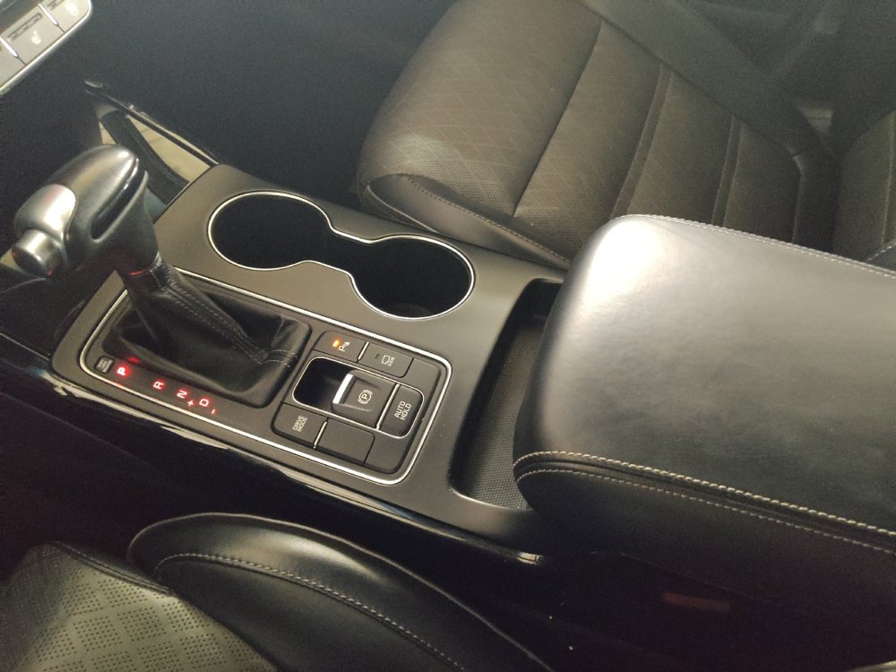Used 2019 Kia Sorento SX image 26