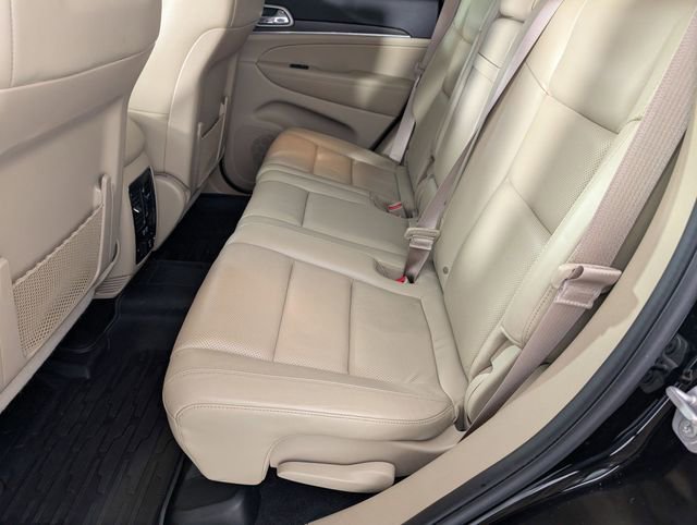 Used 2018 Jeep Grand Cherokee Limited w/ Luxury Group II image 28