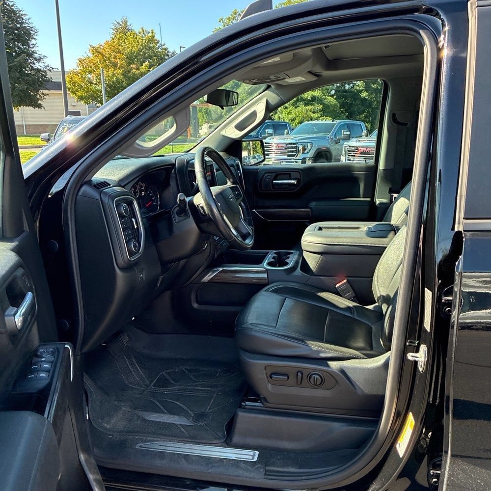 Used 2019 Chevrolet Silverado 1500 LT Trail Boss AWD/4WD image 5