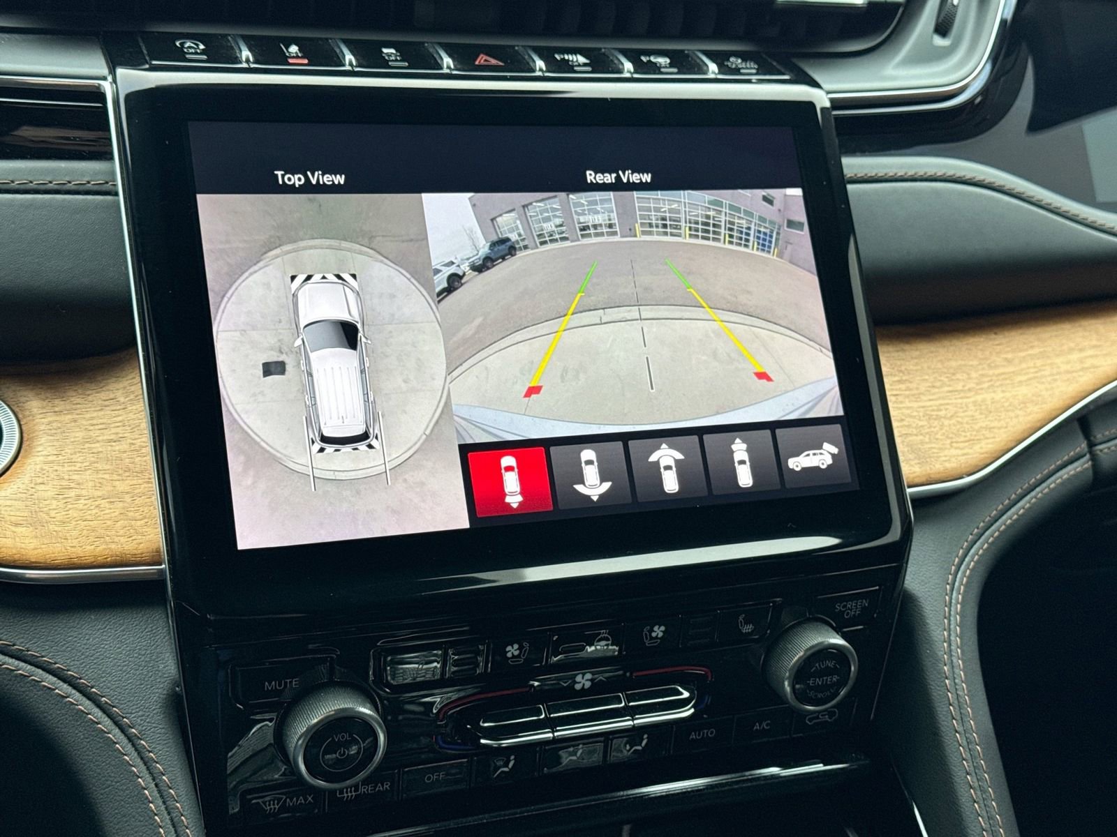 Used 2023 Jeep Grand Cherokee Summit image 33