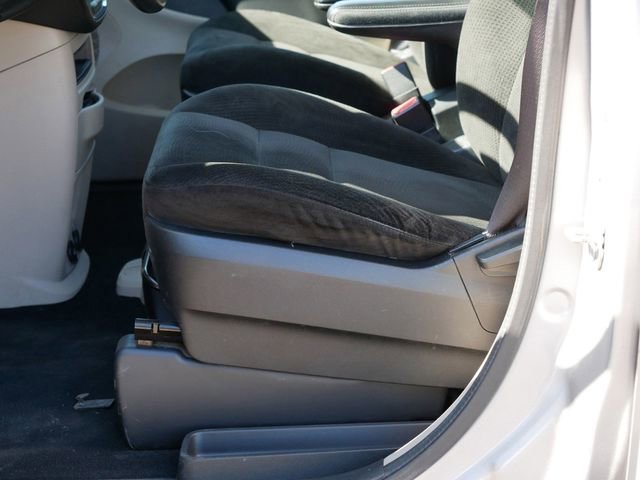 Used 2016 Dodge Grand Caravan SE w/ Quick Order Package 29E SE FWD image 14