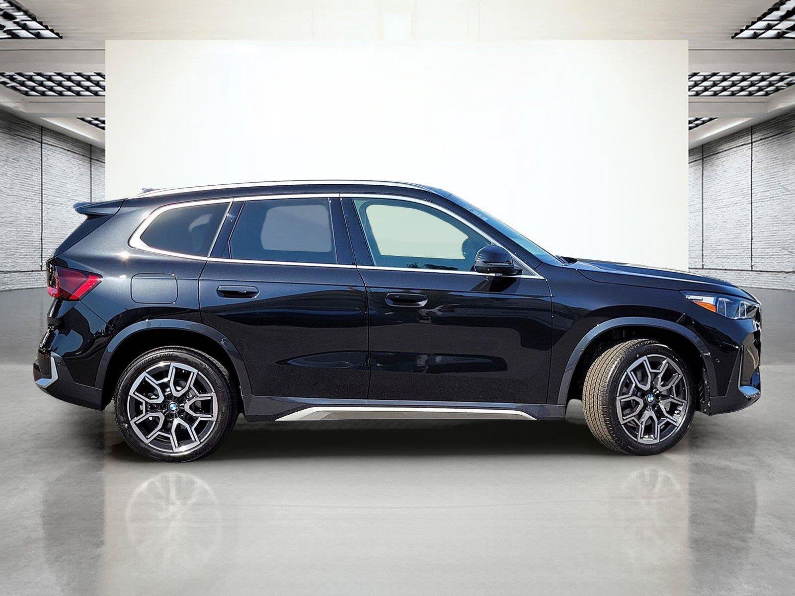 New 2027 BMW X1 xDrive28i w/ Technology Package AWD/4WD image 4