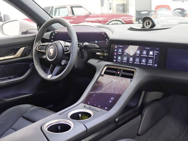 Used 2024 Porsche Taycan 4S image 35