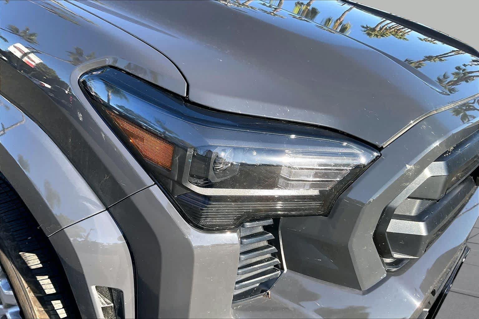 Certified 2025 Toyota Tacoma SR5 AWD/4WD image 27