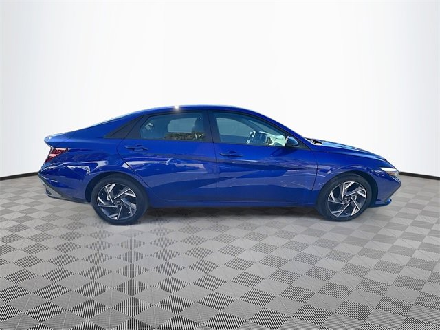 Used 2025 Hyundai Elantra Sport image 8