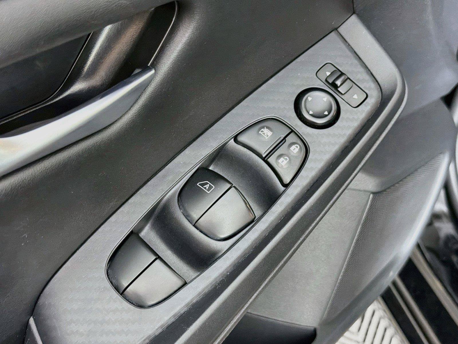 Used 2025 Nissan Sentra SV FWD image 23