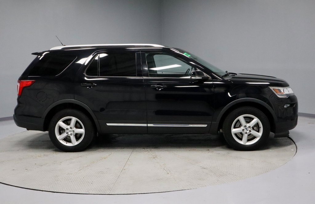 Used 2018 Ford Explorer XLT w/ Equipment Group 201A image 12