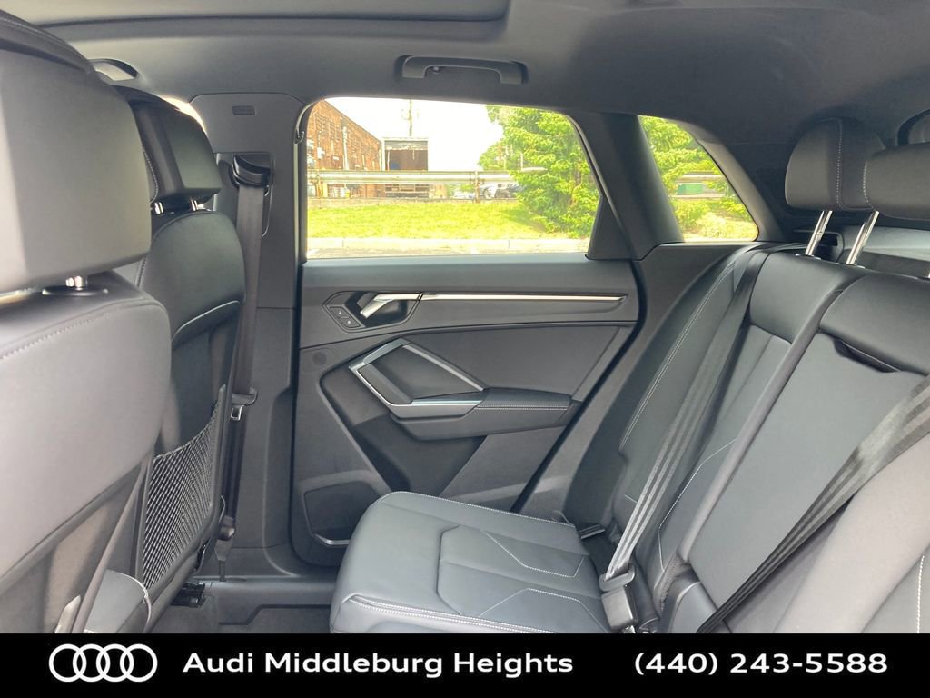 Certified 2025 Audi Q3 2.0T Premium w/ Convenience Package image 31