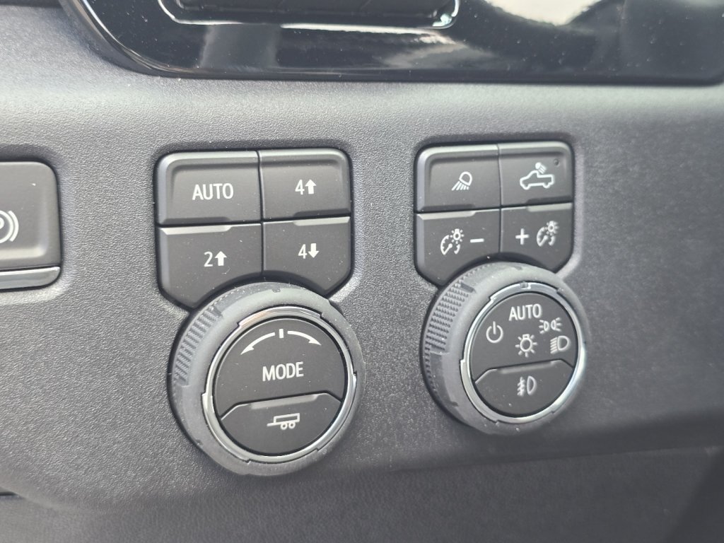 New 2026 Chevrolet Silverado 2500 High Country w/ High Country Premium Package AWD/4WD image 7