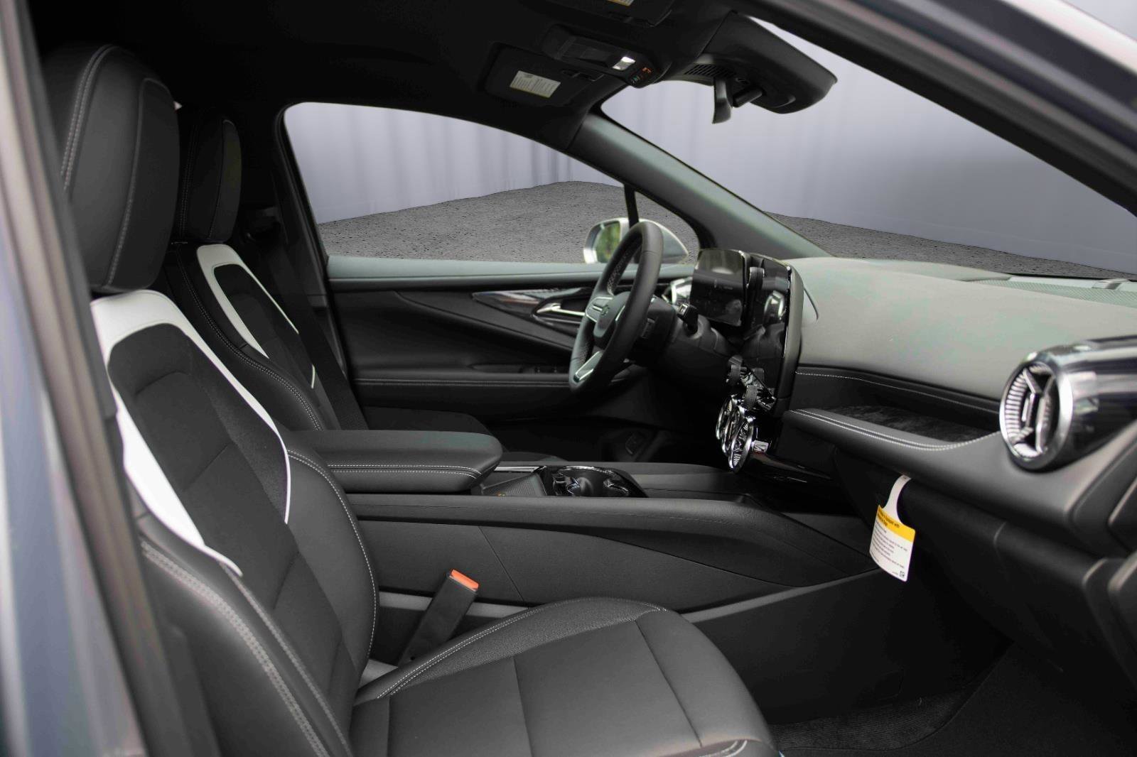 New 2025 Chevrolet Blazer EV LT image 23