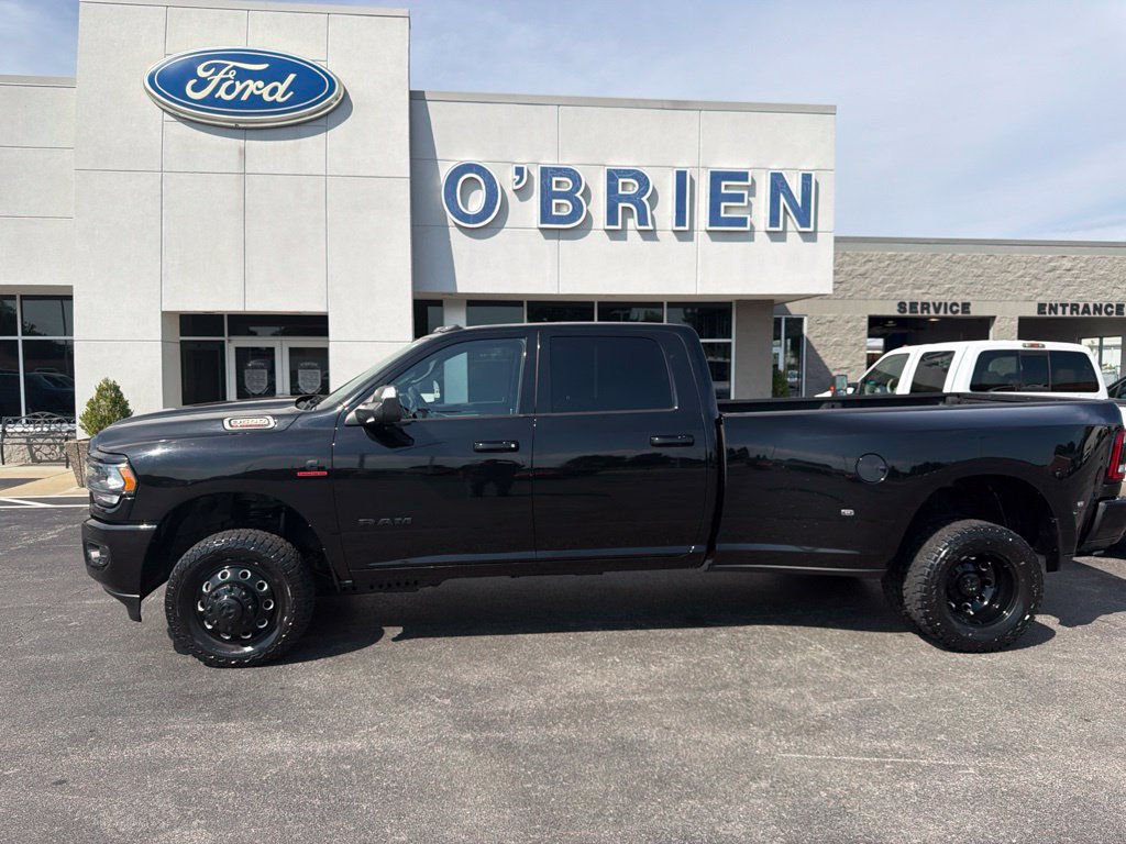 Used 2022 RAM 3500 Big Horn w/ Level C Equiment Group AWD/4WD image 2
