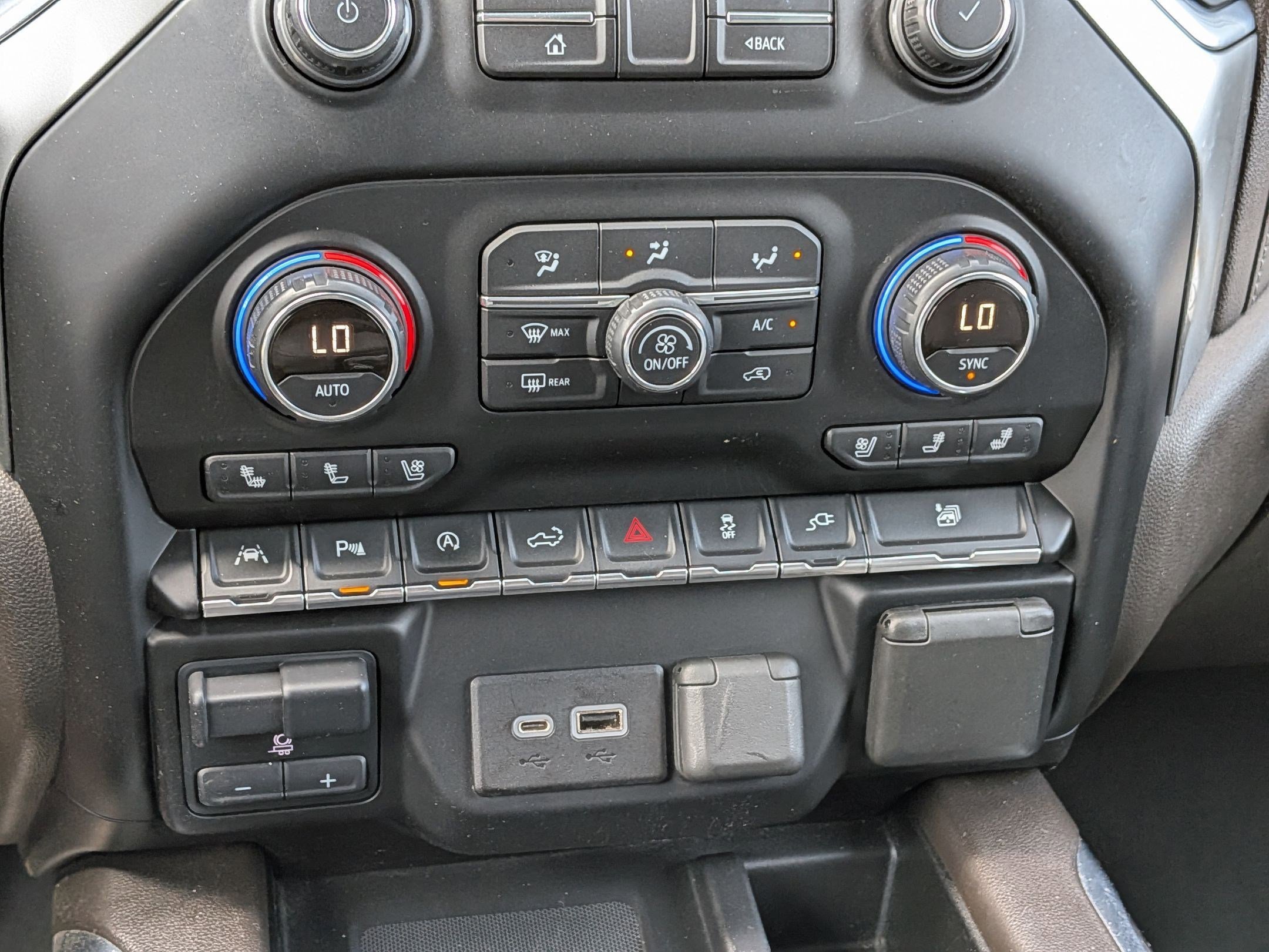 Used 2021 Chevrolet Silverado 1500 LTZ w/ Technology Package image 26