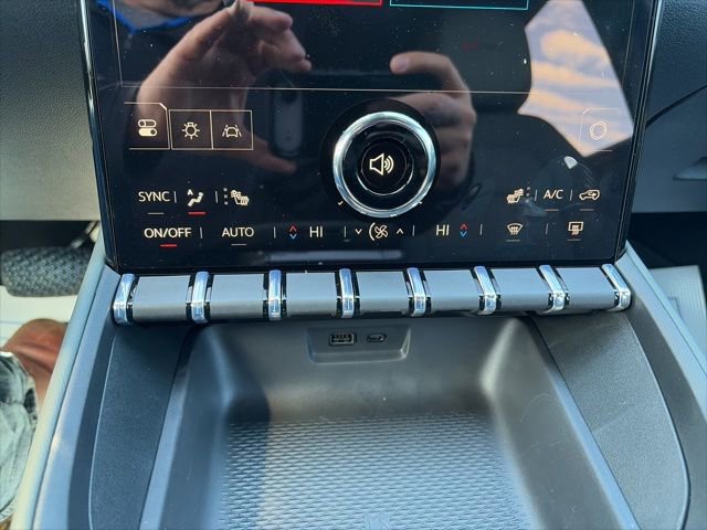 New 2026 GMC Terrain AT4 w/ Technology Package II image 23