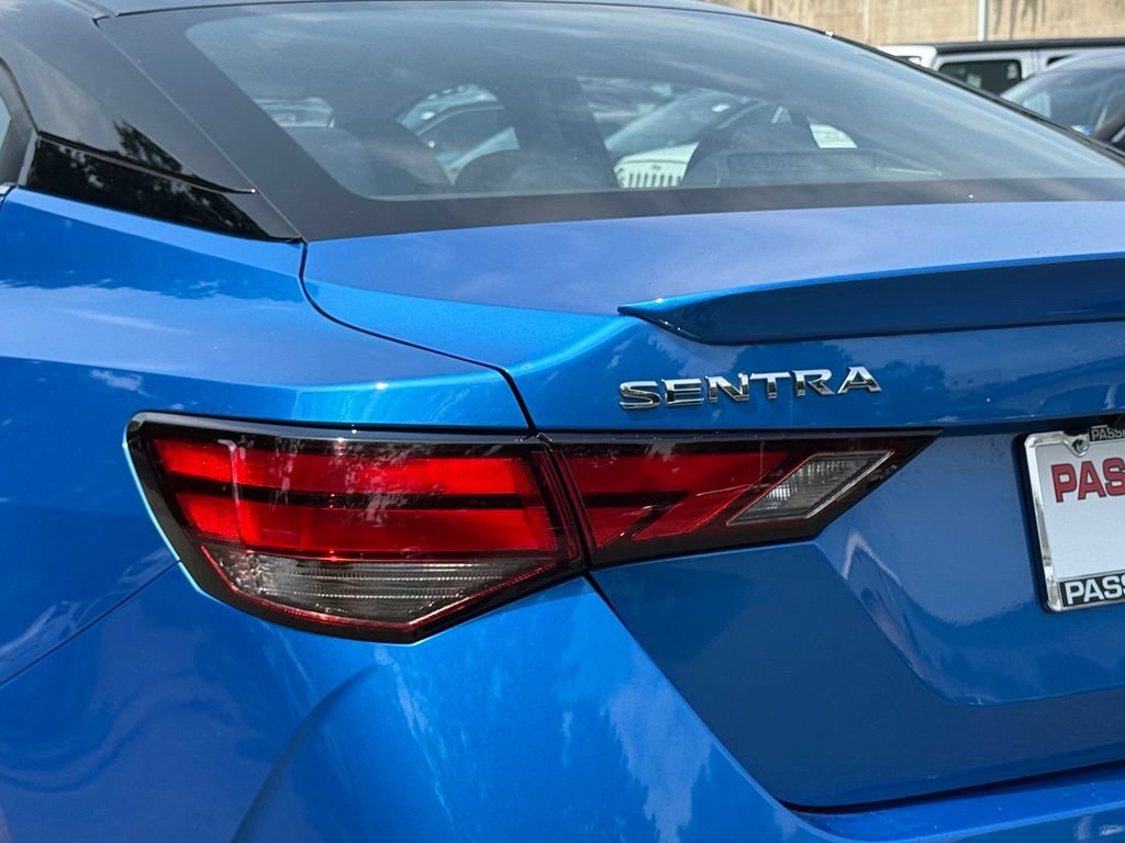 Certified 2023 Nissan Sentra SR FWD image 9