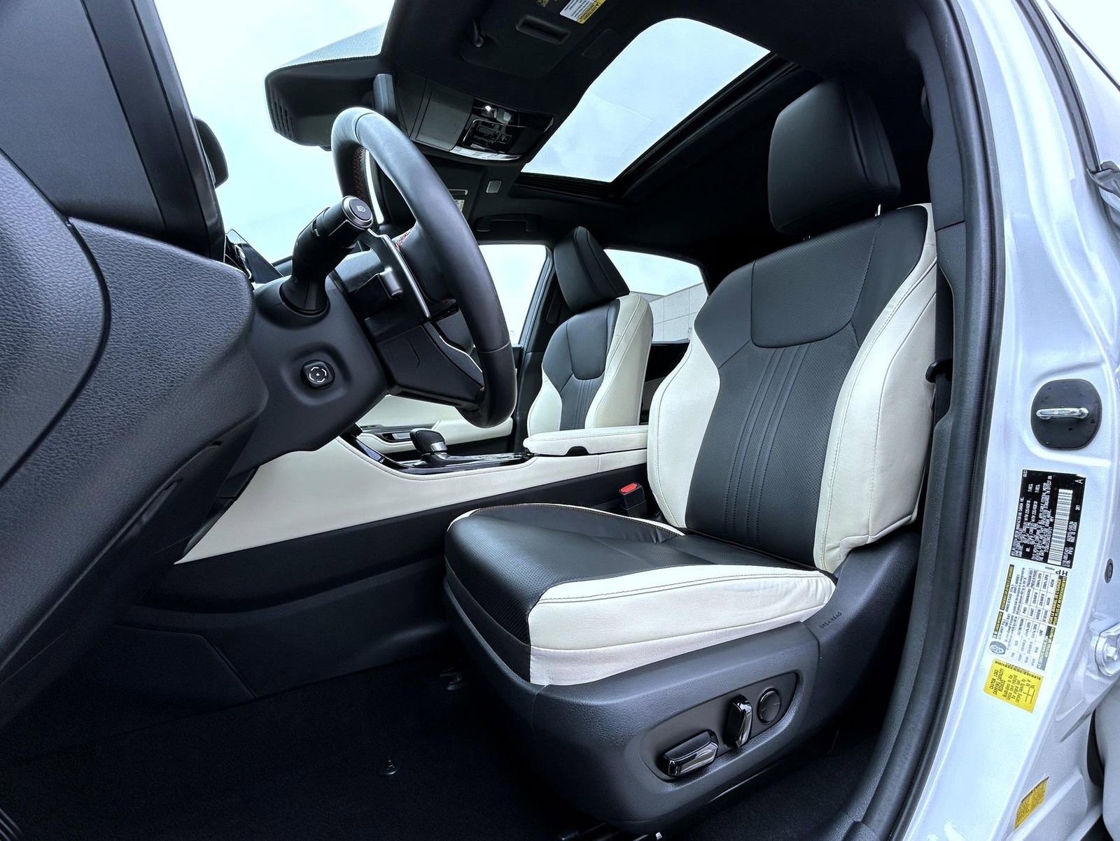 Used 2024 Lexus NX 350h AWD image 10