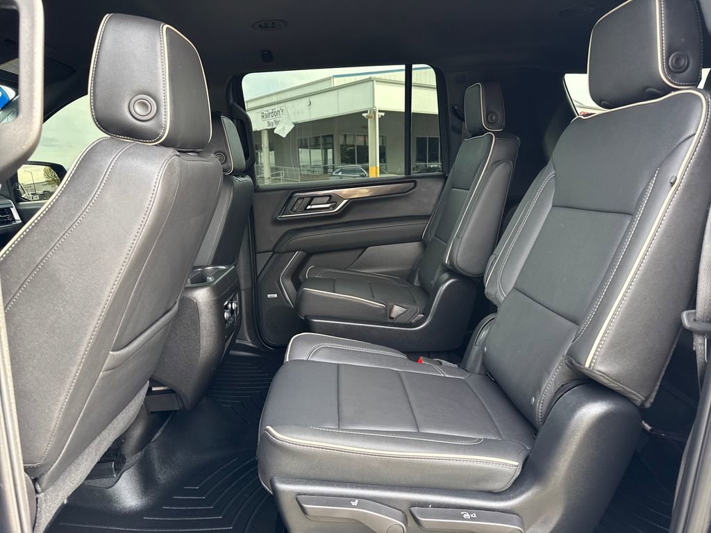 Used 2025 GMC Yukon XL Elevation AWD/4WD image 22