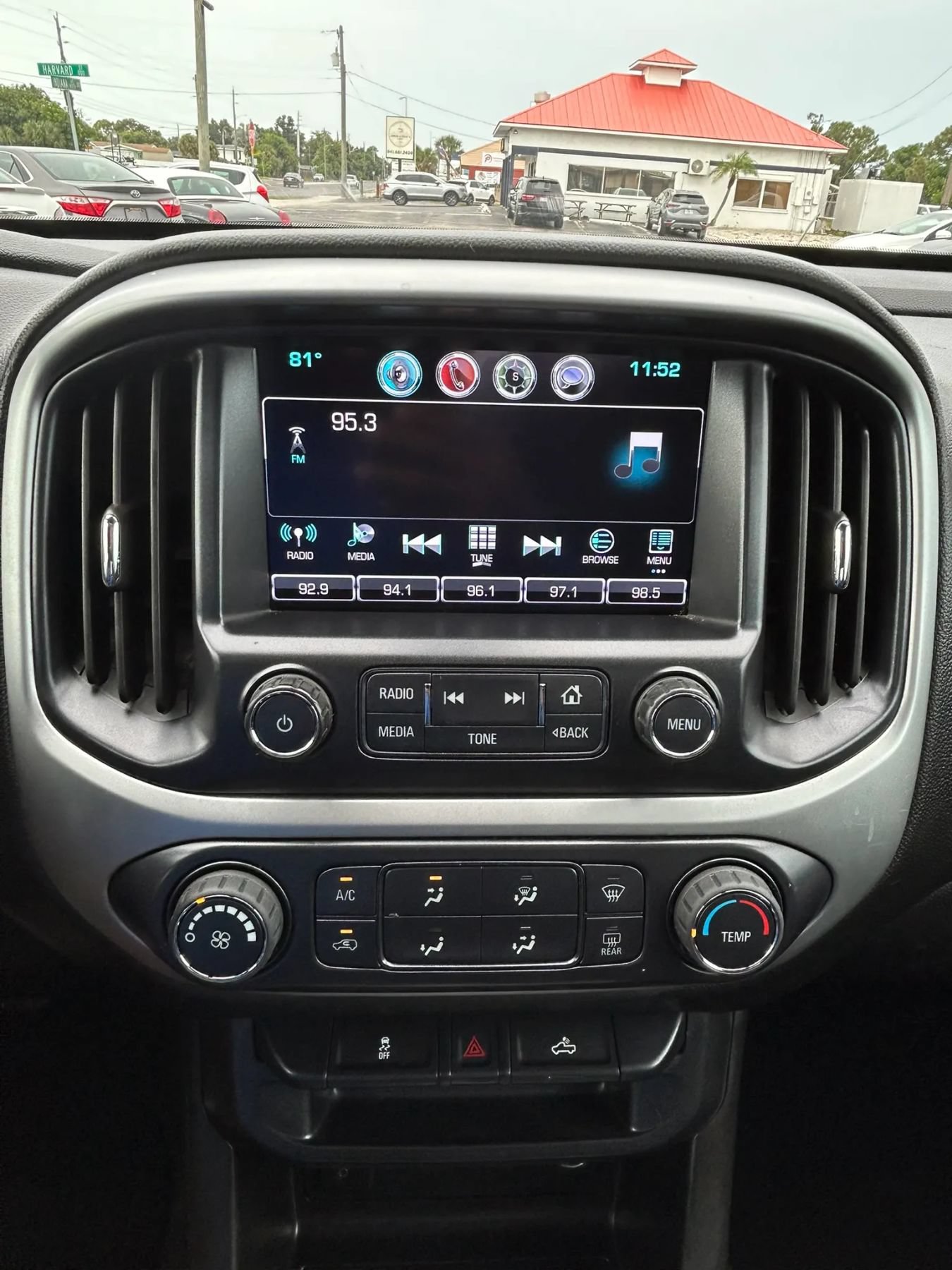 Used 2016 Chevrolet Colorado LT w/ LT Convenience Package RWD image 28