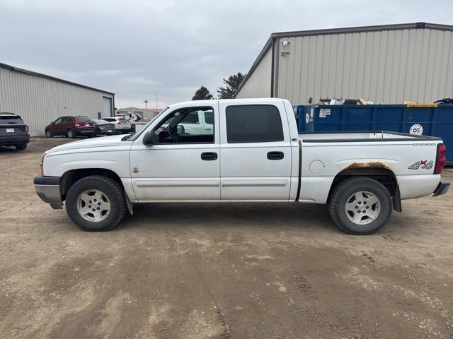 Used 2005 Chevrolet Silverado 1500 LS w/ Light Duty Power Package image 3