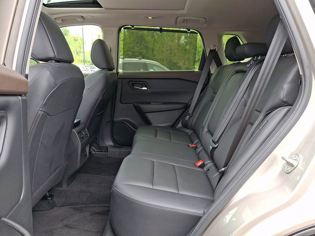 Certified 2023 Nissan Rogue SL w/ SL Premium Package AWD/4WD image 11