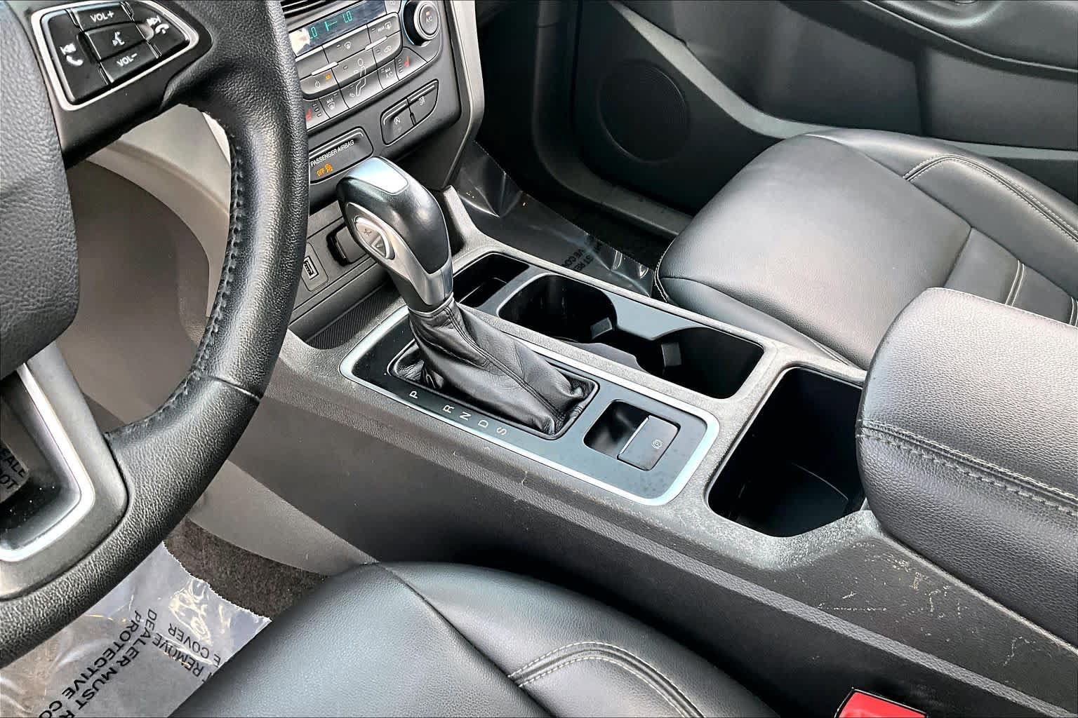 Used 2019 Ford Escape SEL FWD image 16