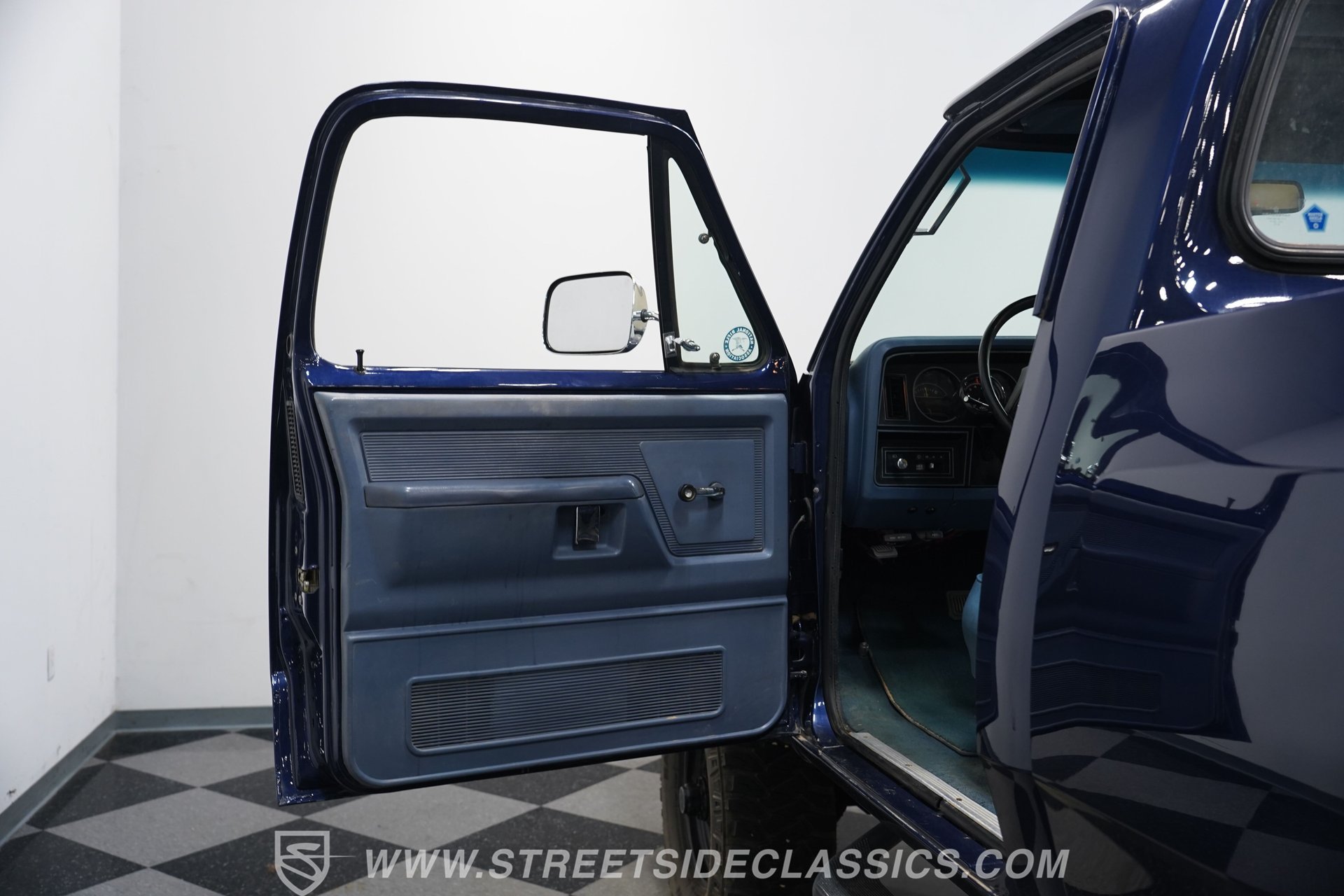 Used 1988 Dodge D/W Truck 250 AWD/4WD image 36