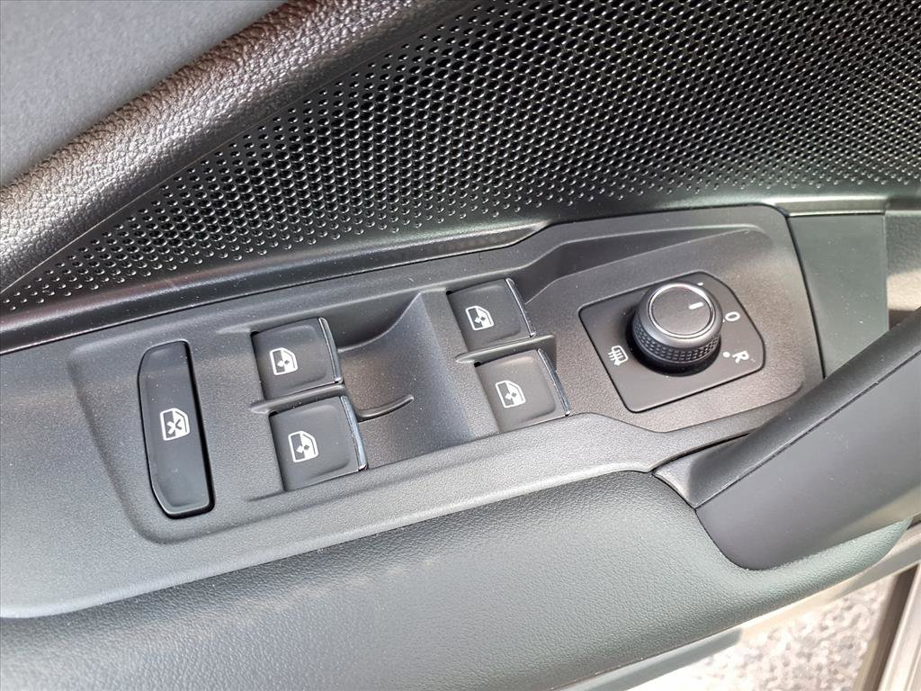 New 2026 Volkswagen Tiguan SE image 10