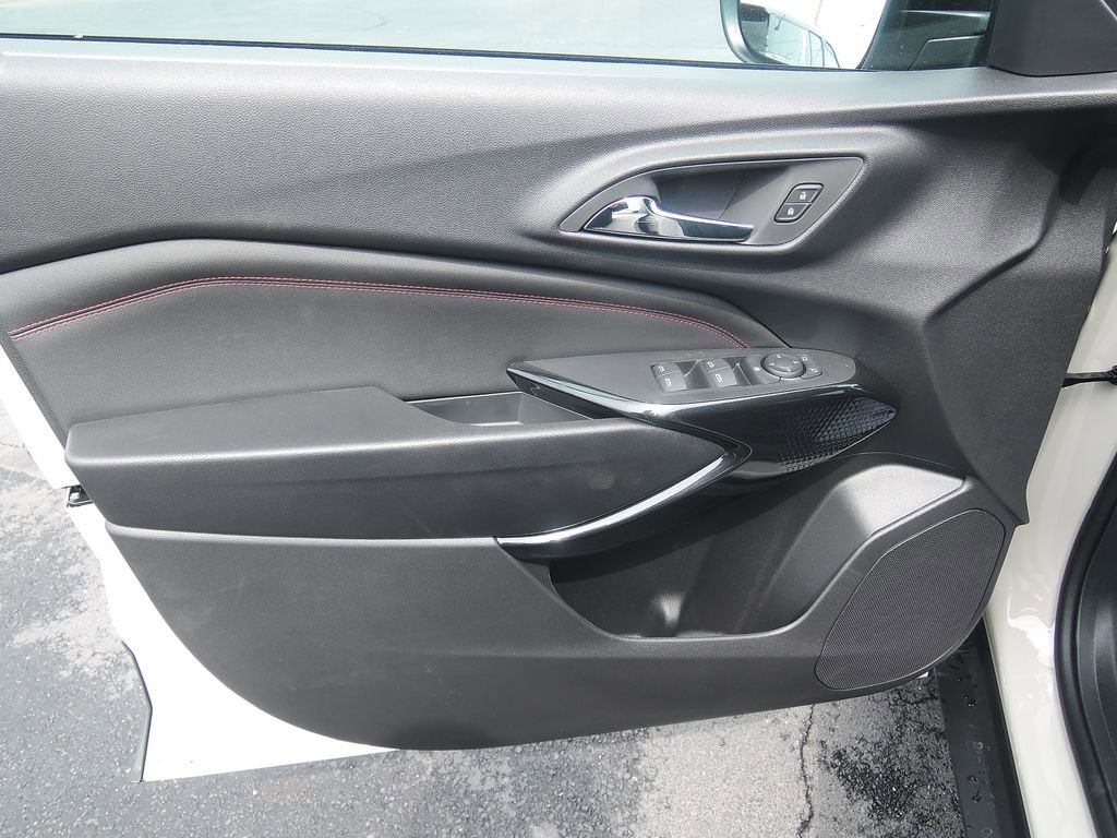 New 2026 Chevrolet Trax RS w/ Driver Confidence Package FWD image 24