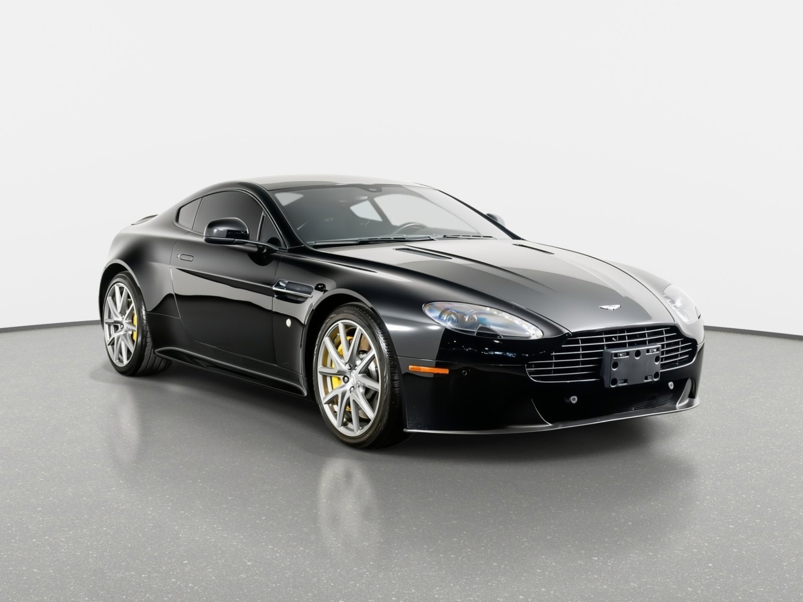Used 2015 Aston Martin V8 Vantage GT image 4