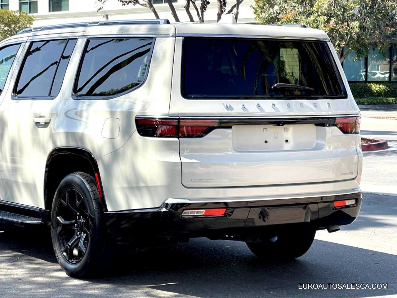 Used 2022 Jeep Wagoneer Series II image 10