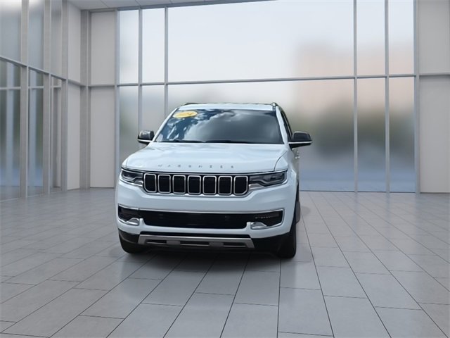 Used 2024 Jeep Wagoneer Series III image 3