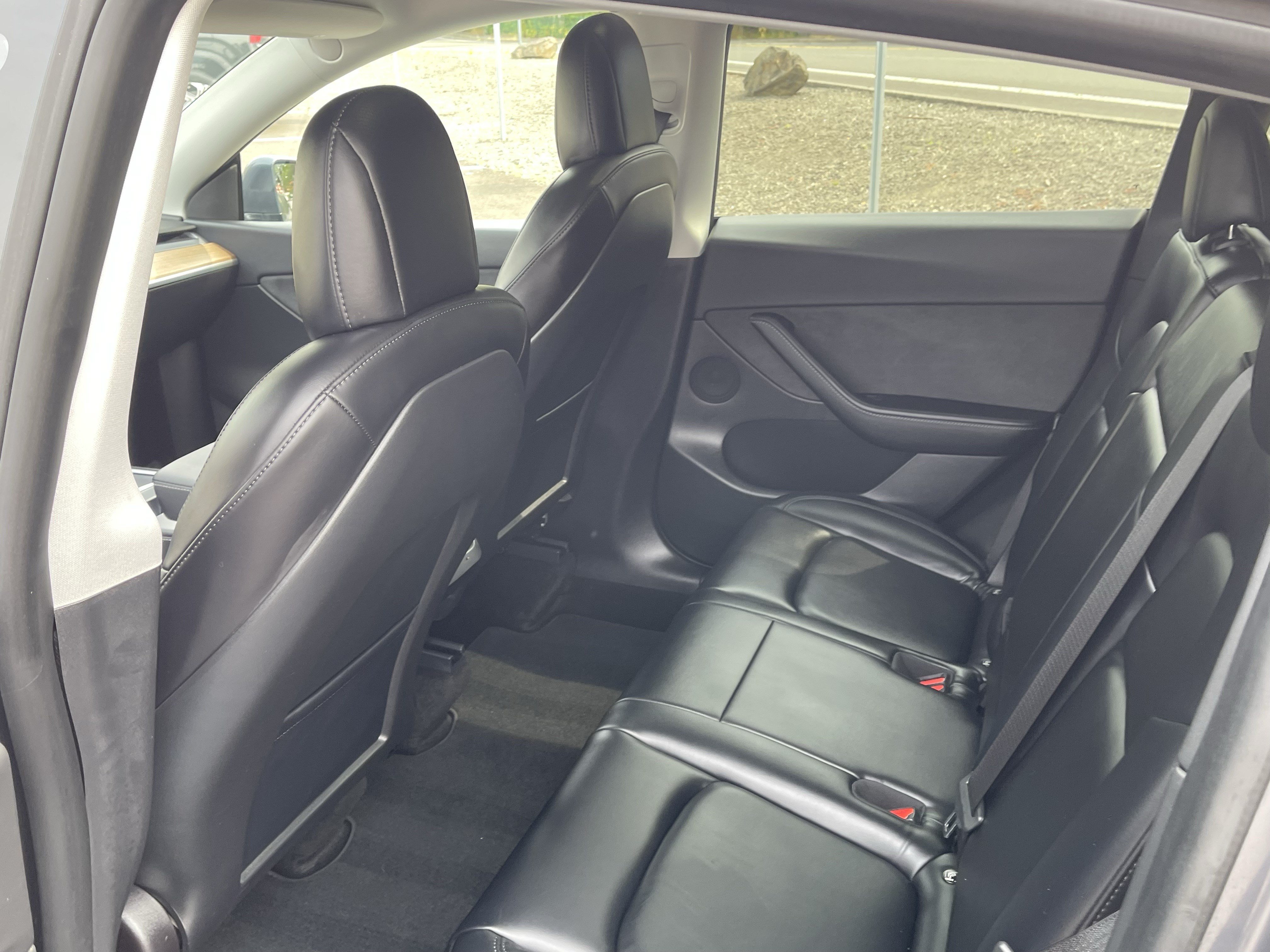 Used 2022 Tesla Model Y Long Range AWD/4WD image 15