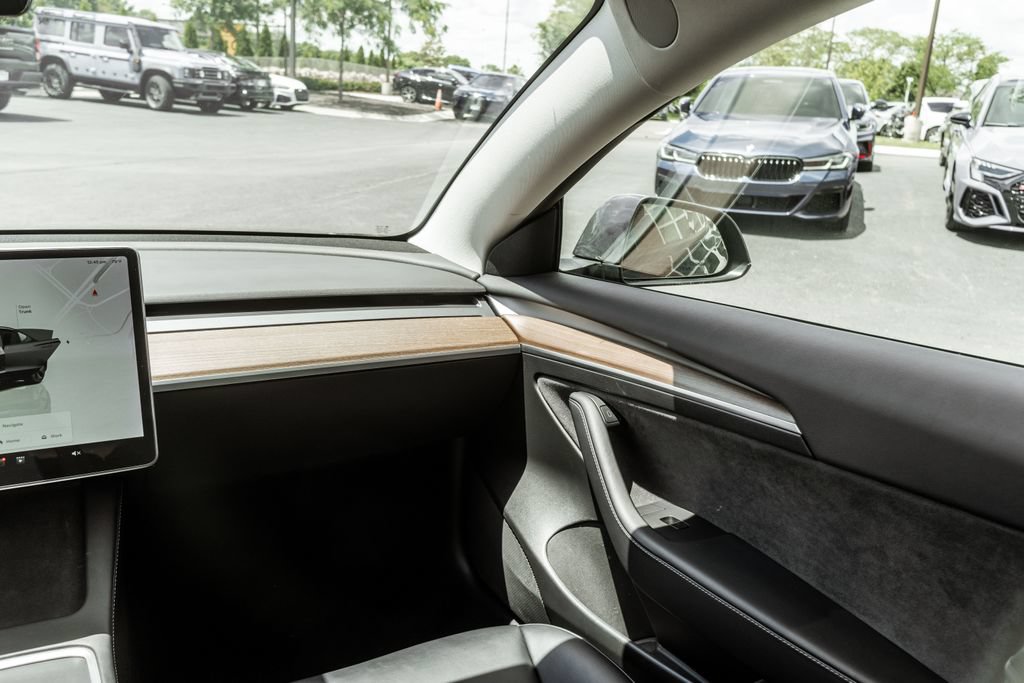 Used 2022 Tesla Model 3 Long Range AWD/4WD image 13