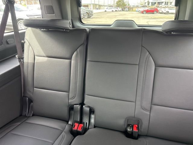 New 2026 Chevrolet Suburban LT w/ Comfort Package AWD/4WD image 30
