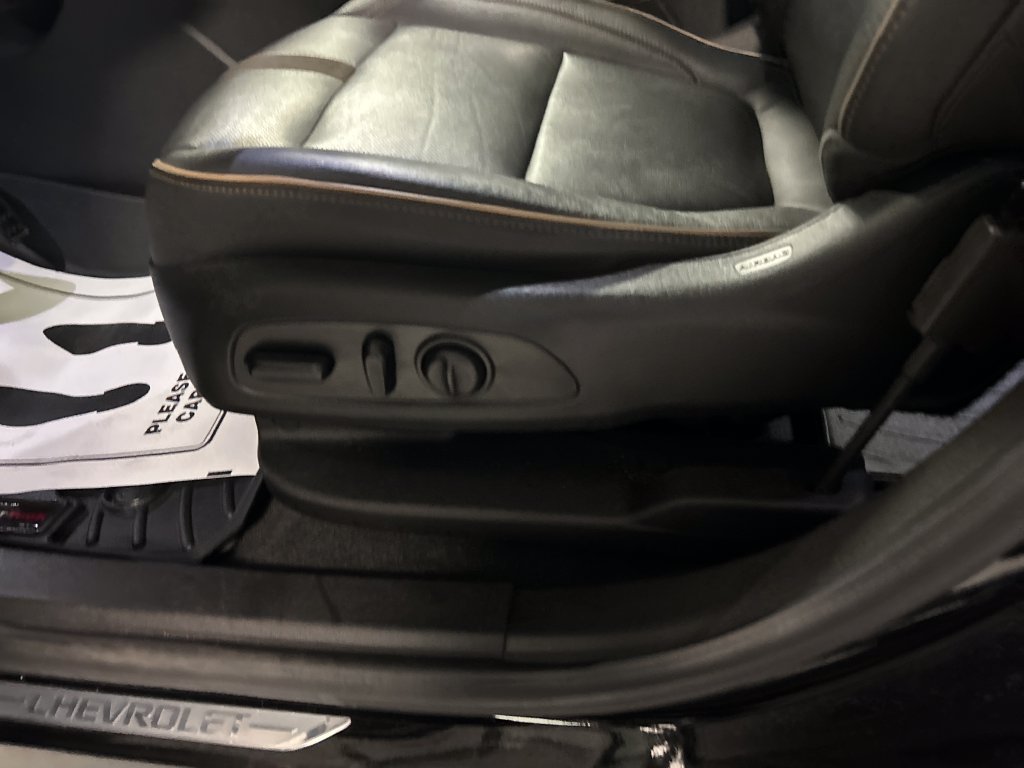 Used 2019 Chevrolet Blazer Premier w/ Sun and Wheels Package AWD/4WD image 13