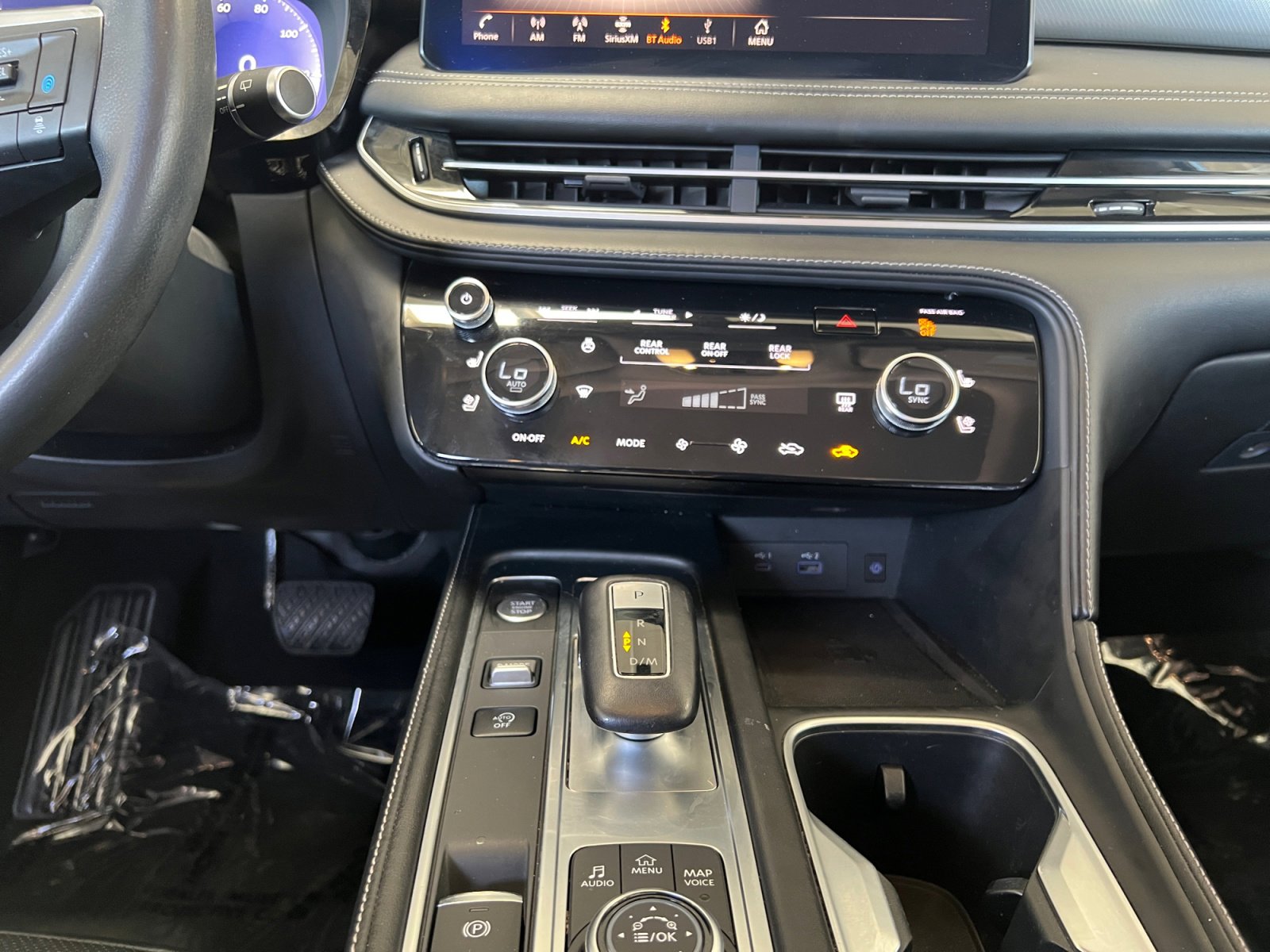 Used 2023 INFINITI QX60 Luxe w/ Cargo Package FWD image 11