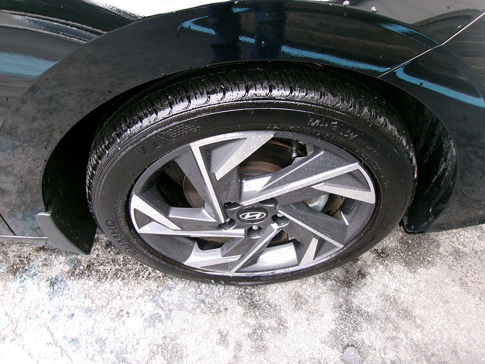 Used 2024 Hyundai Elantra SEL w/ Convenience Package FWD image 7