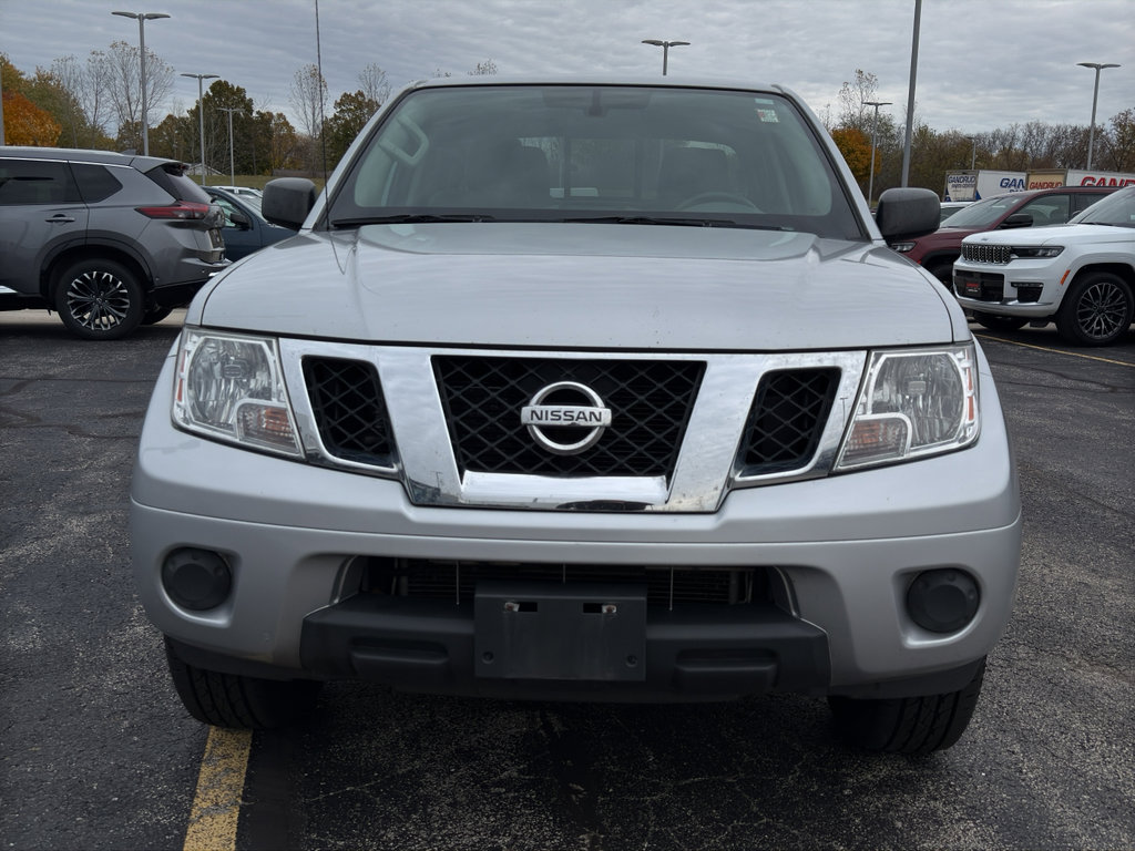 Used 2019 Nissan Frontier SV image 3