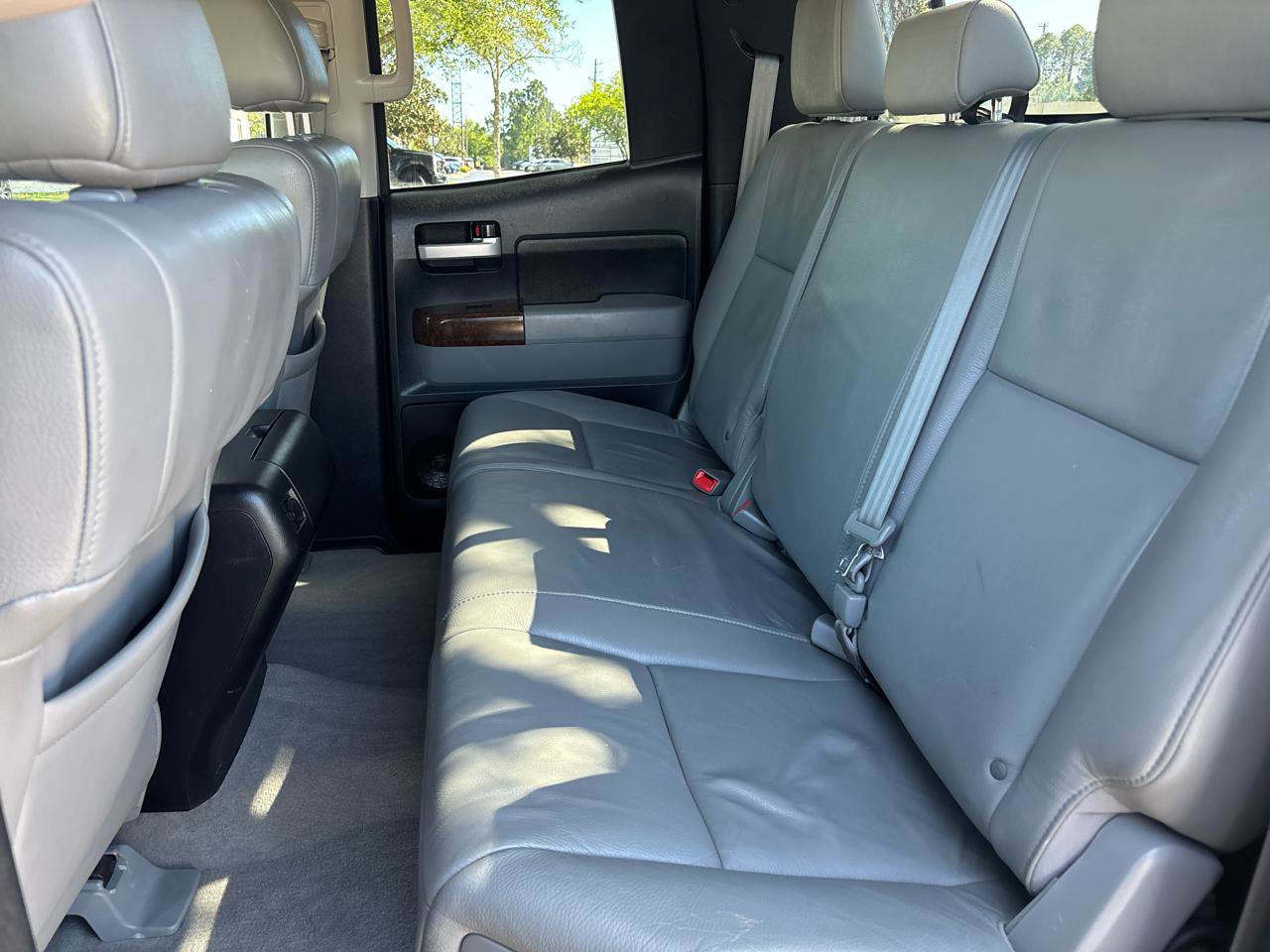 Used 2010 Toyota Tundra Limited AWD/4WD image 29