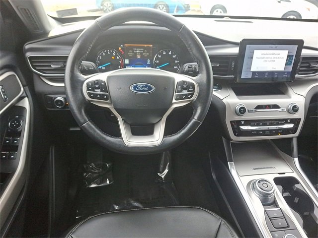 Used 2021 Ford Explorer XLT w/ Equipment Group 202A image 11