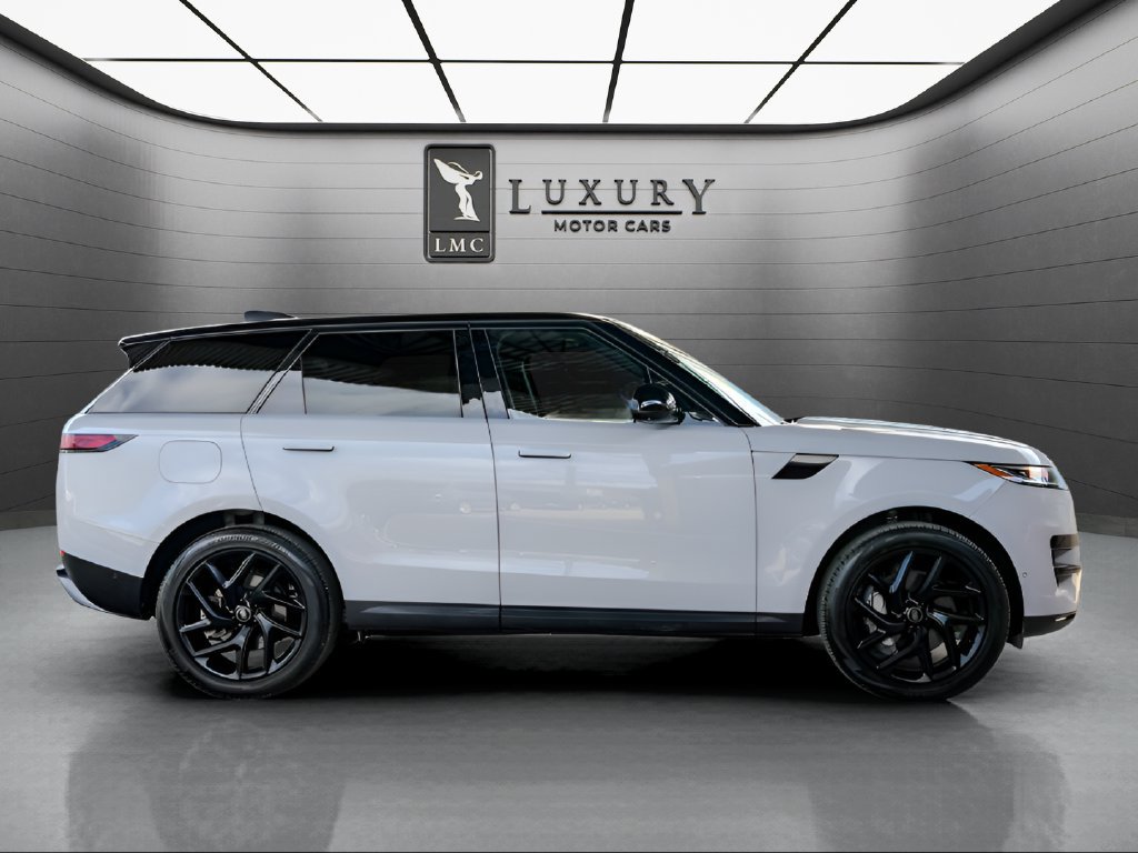 Used 2023 Land Rover Range Rover Sport SE AWD/4WD image 17
