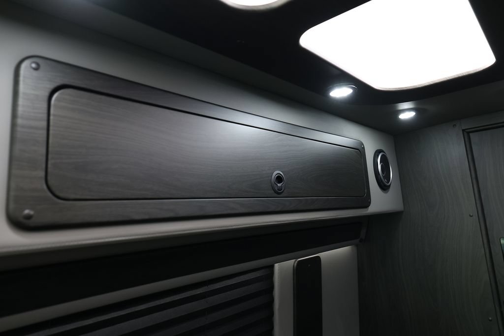 Used 2023 Mercedes-Benz Sprinter 3500 image 25