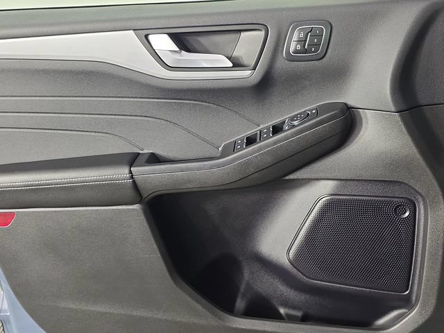 Used 2023 Ford Escape Platinum AWD/4WD image 33