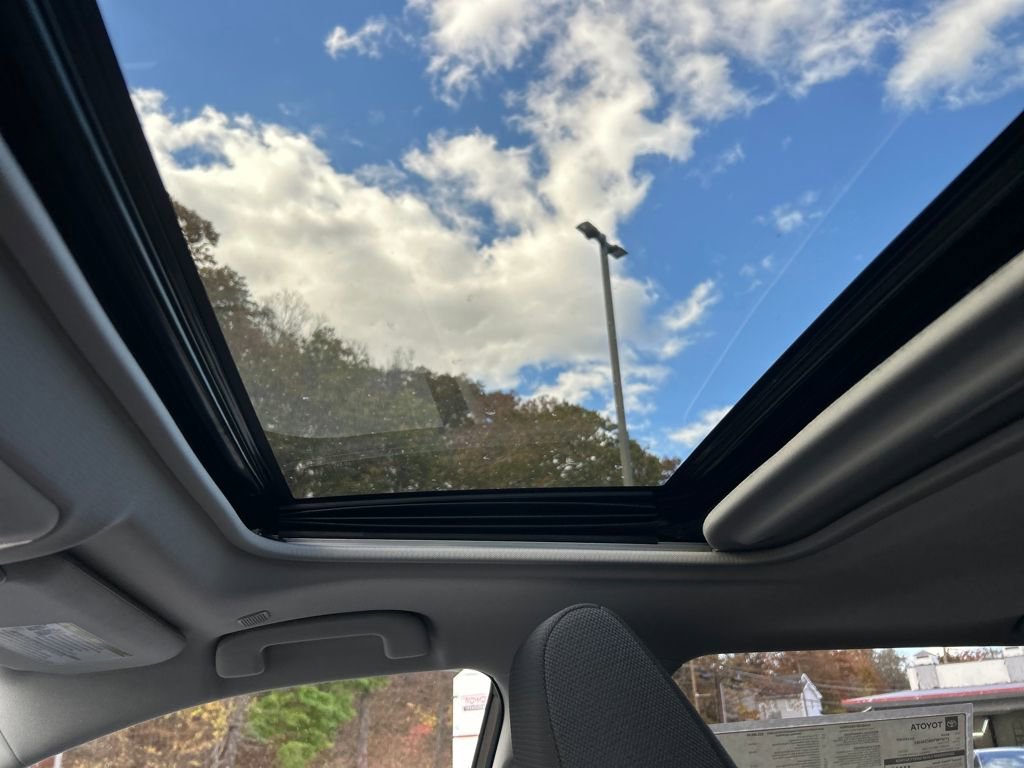 New 2025 Toyota RAV4 XLE image 15