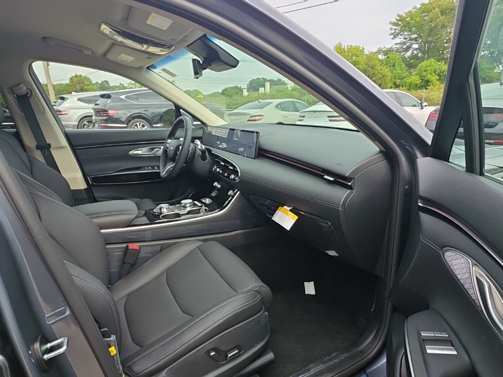 New 2027 Genesis GV70 2.5T AWD/4WD image 14