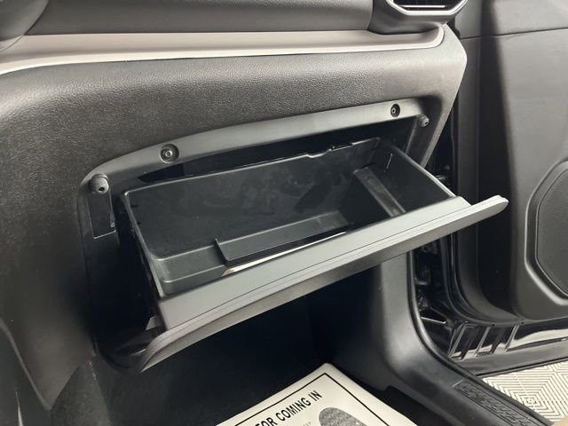 Used 2024 Ford Explorer XLT w/ Equipment Group 202A RWD image 38