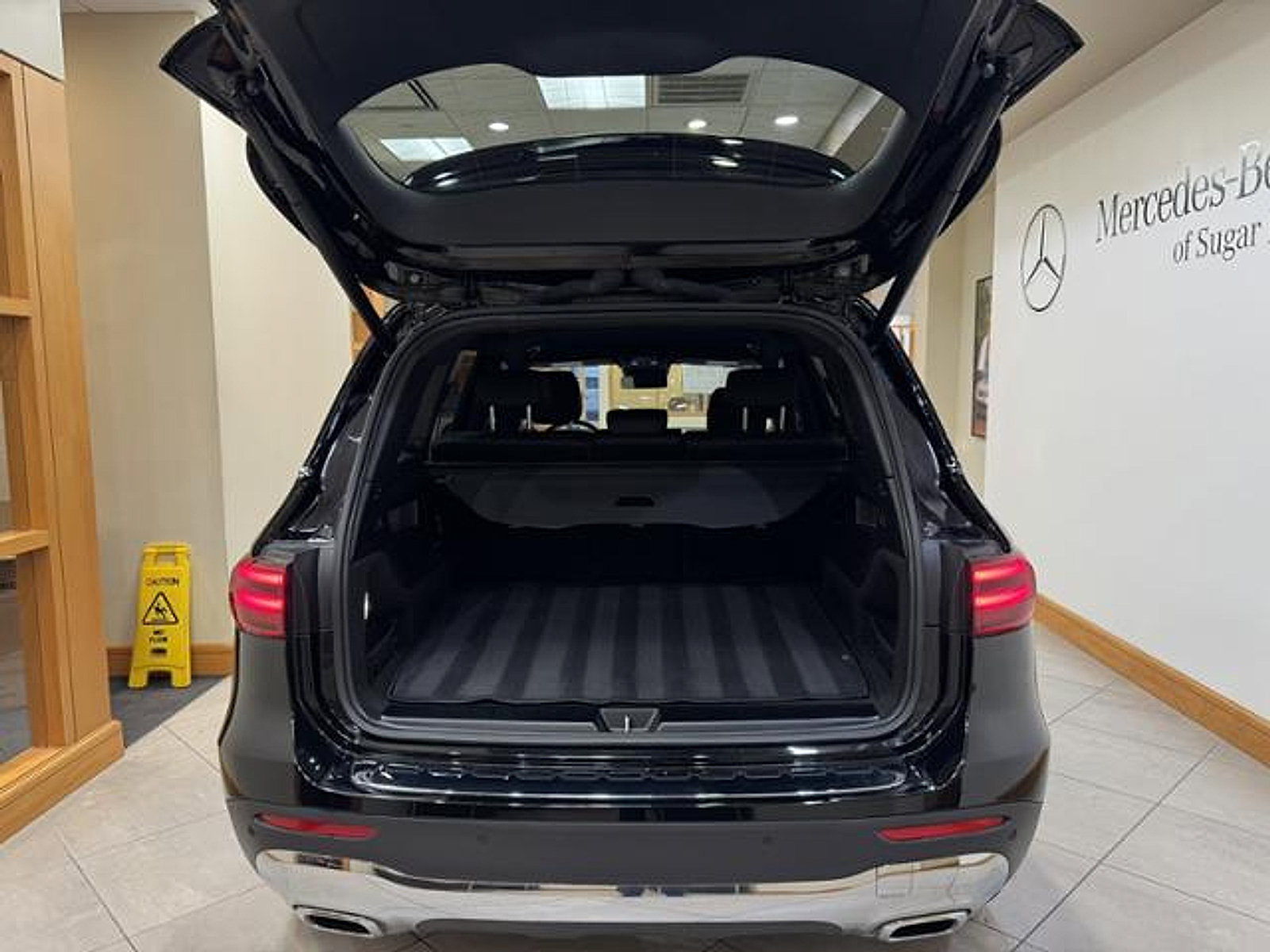 Certified 2025 Mercedes-Benz GLB 250 image 22