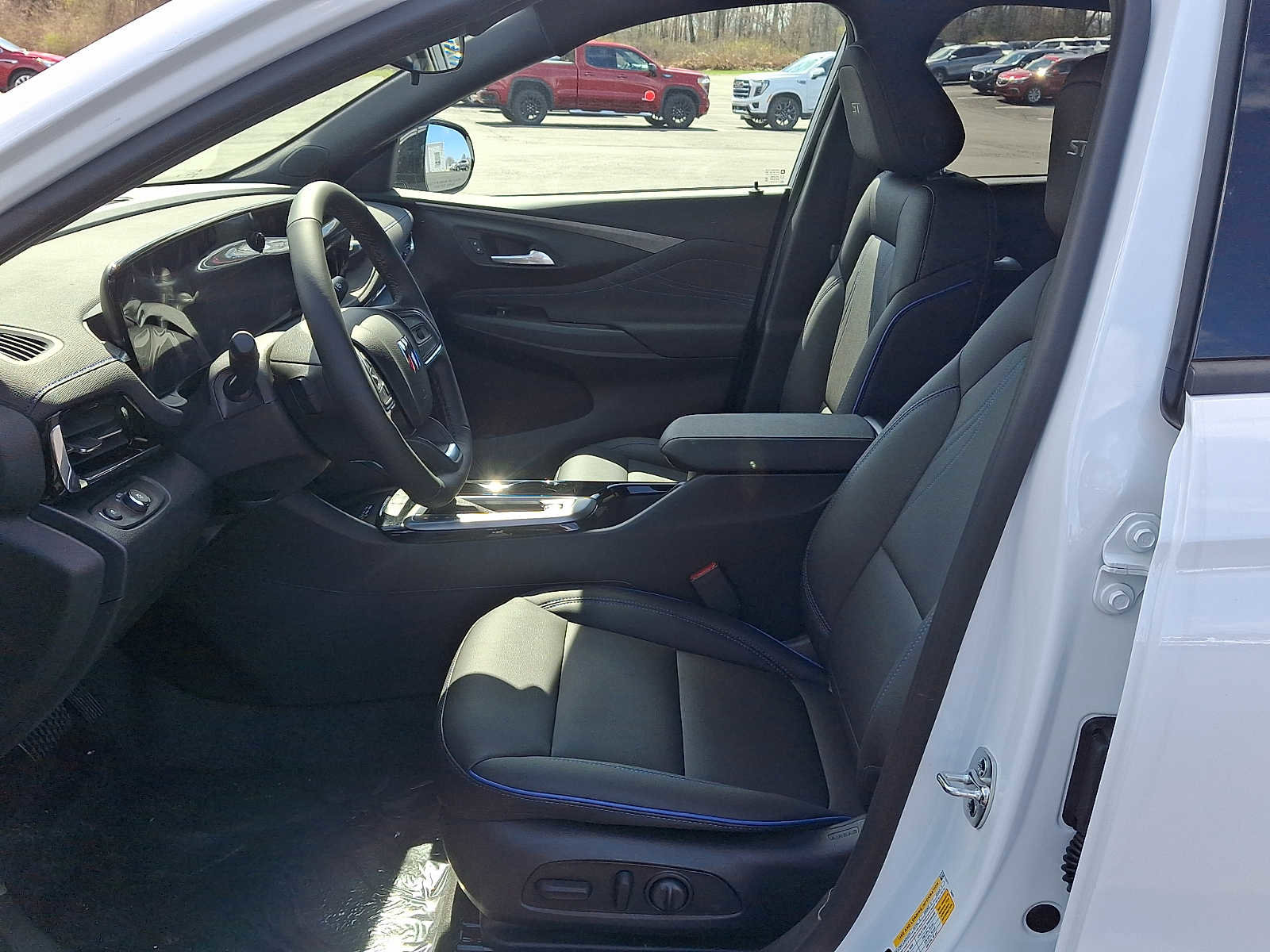New 2026 Buick Envista Sport Touring w/ Convenience I Package FWD image 11