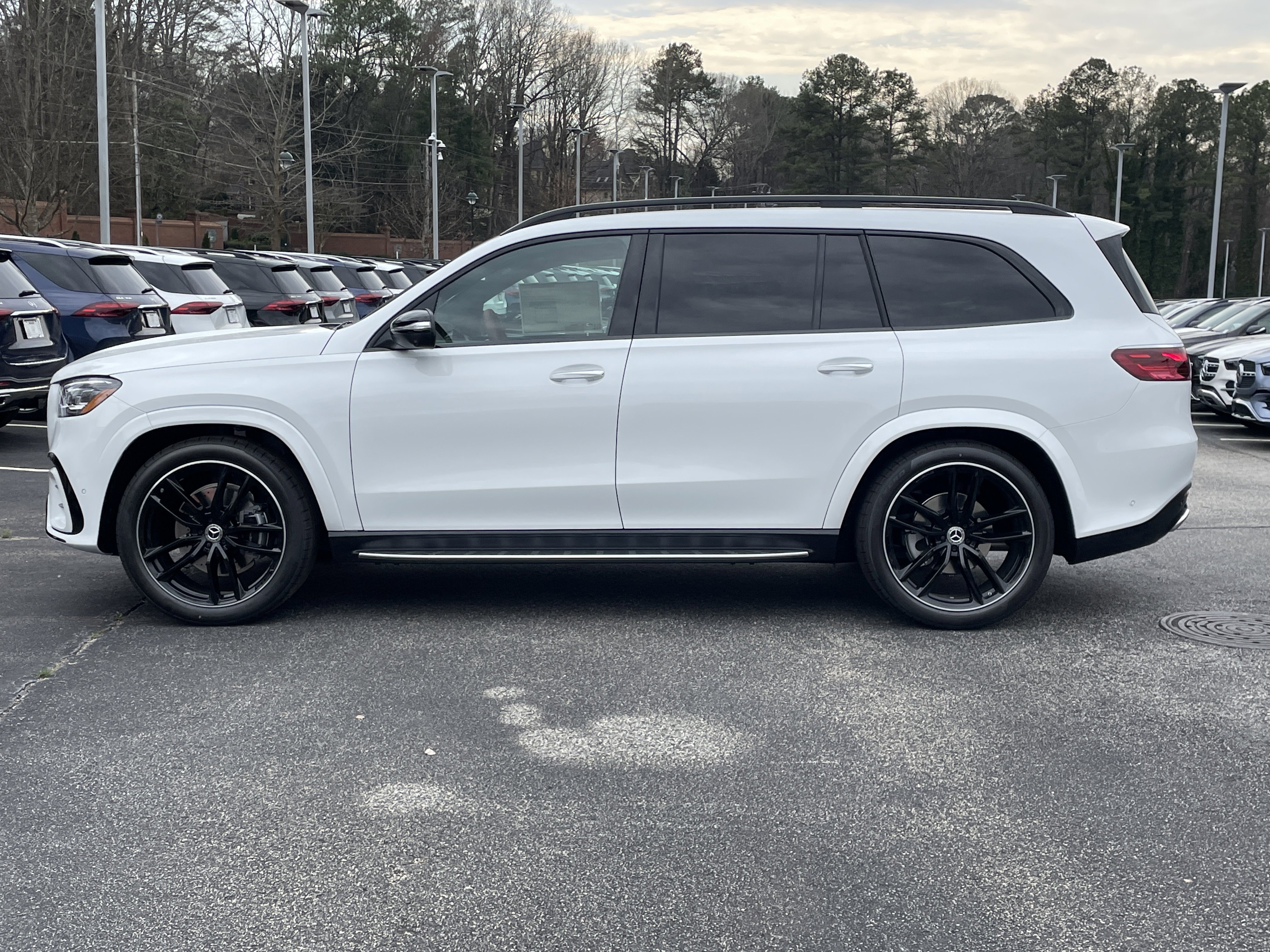 New 2026 Mercedes-Benz GLS 580 4MATIC image 14