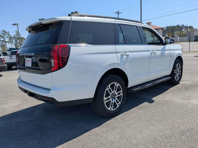 New 2026 Ford Expedition Active image 4