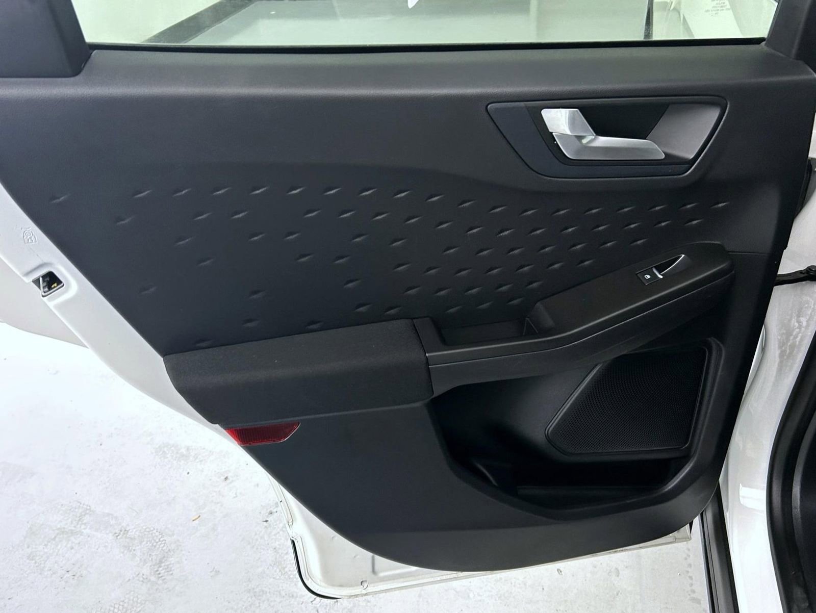 Used 2020 Ford Escape SE image 20